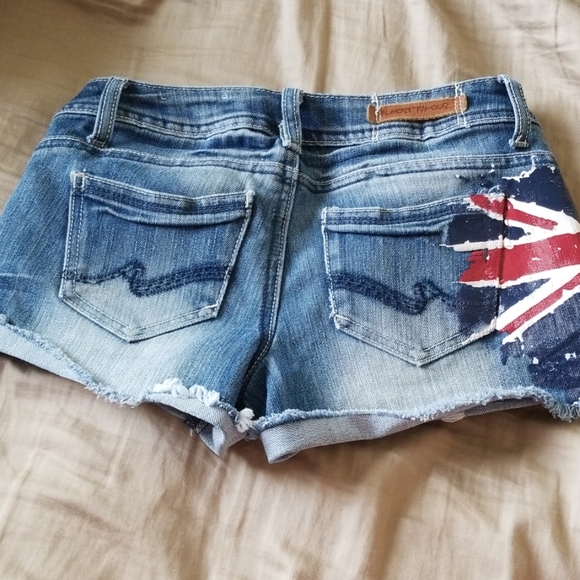 Shorts - Picture 2 of 2